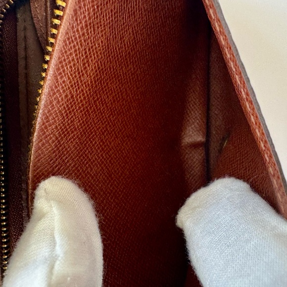 Louis Vuitton Monogram Porte-Monnaie Trésor Compact Wallet - Picture 9 of 11